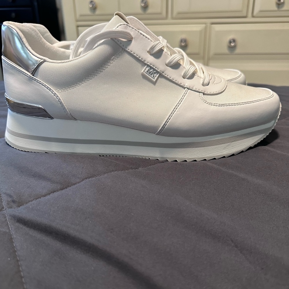 NWOT! Michael Kors Monique Sneakers